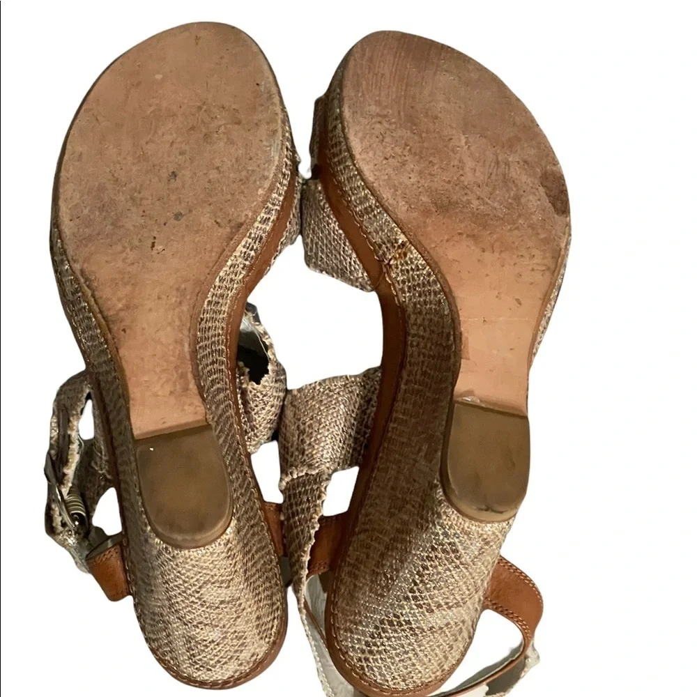 Stuart Weitzman platform tan/brown wedges size 10M